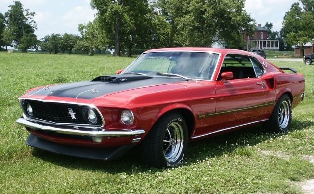 Here's John's Mach 1 fresh from the body shop with it's new paint job: